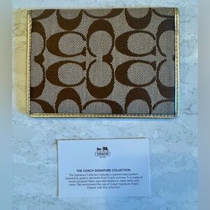 Coach Signature Collection Wallet Brown Jacquard & Gold Leather Trim 💛
